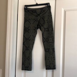 Lululemon Wunder Under Crop Yoga Pants